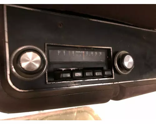 Radio Ford LN700 Vander Haags Inc Sp