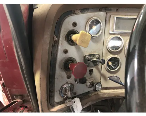 Dash Panel Ford LNT9000 Vander Haags Inc WM