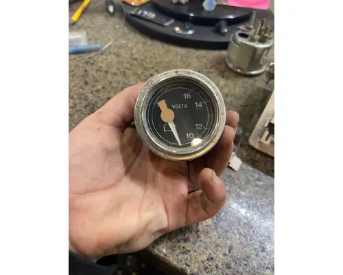 Gauges (all) FORD LNT9000 Truck Salvage International Inc