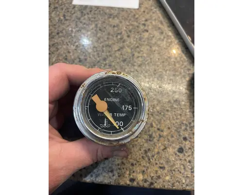 Gauges (all) FORD LT8000 Truck Salvage International Inc
