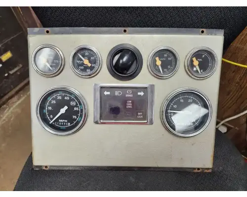 Instrument Cluster Ford LT9000 Casey's Truck Salvage World