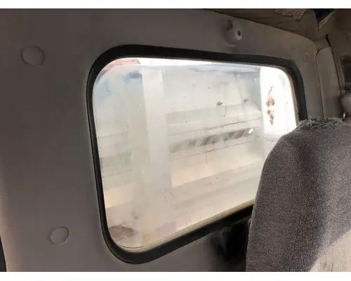 Back Glass FORD LT9513 LOUISVILLE 113 Vander Haags Inc Cb