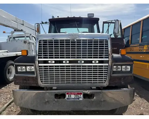 Bumper Assembly, Front Ford LTL9000 Holst Truck Parts