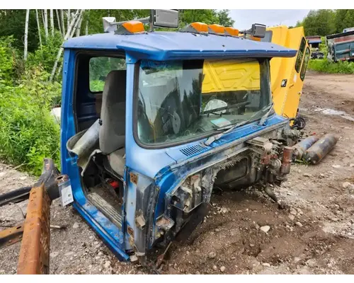 Cab Ford LTL9000 Dixie Truck Centre