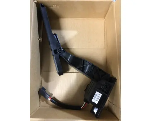 Accelerator Parts FREIGHTLINER  Hagerman Inc.