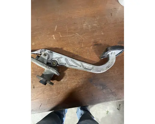 Accelerator Parts FREIGHTLINER  K &amp; R Truck Sales, Inc.