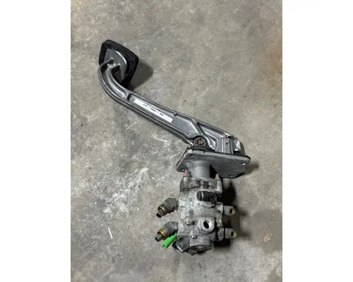 Accelerator Parts FREIGHTLINER  K &amp; R Truck Sales, Inc.
