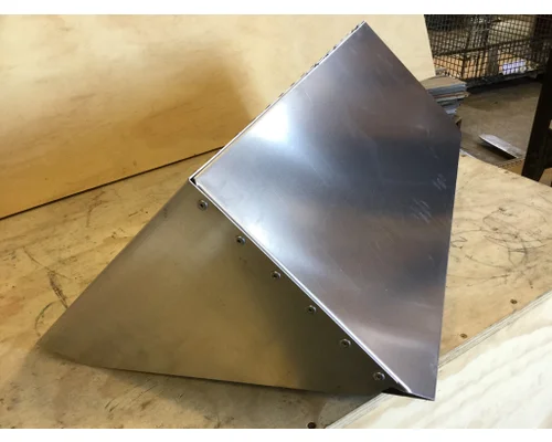 Battery Box FREIGHTLINER  Hagerman Inc.