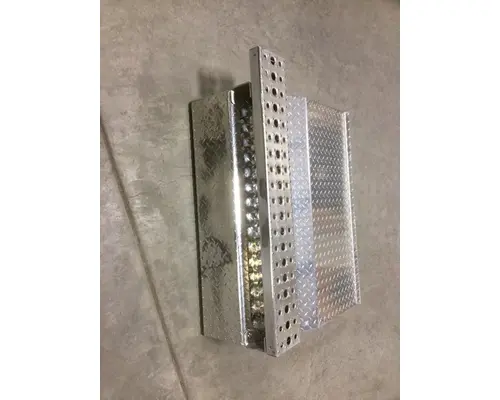 Battery Box FREIGHTLINER  Hagerman Inc.