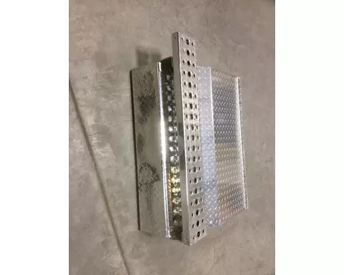 Battery Box FREIGHTLINER  Hagerman Inc.