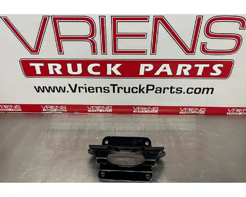 Brackets, Misc. FREIGHTLINER  Vriens Truck Parts
