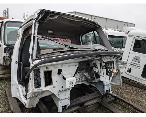 Cab FREIGHTLINER  K &amp; R Truck Sales, Inc.