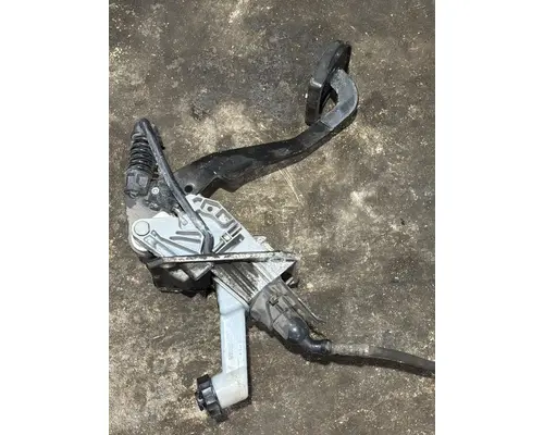 Clutch Master Cylinder FREIGHTLINER  Truck Salvage International Inc