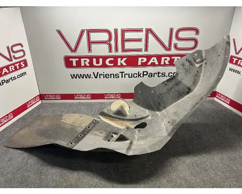 Inner Fender FREIGHTLINER  Vriens Truck Parts