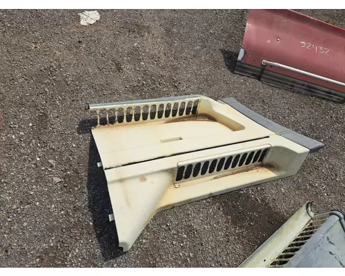 Side Fairing FREIGHTLINER  Truck Salvage International Inc