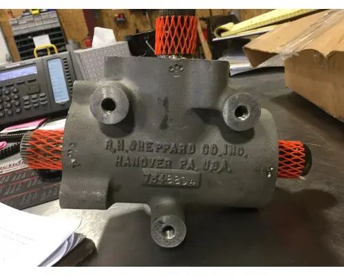 Steering Gear / Rack FREIGHTLINER  Hagerman Inc.
