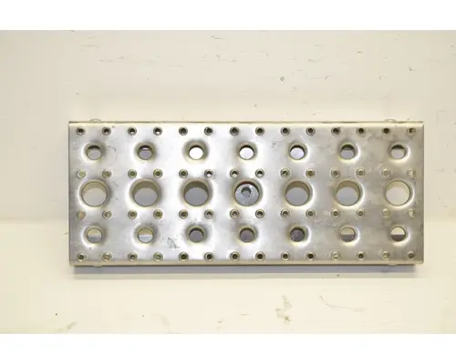 Step FREIGHTLINER  Frontier Truck Parts