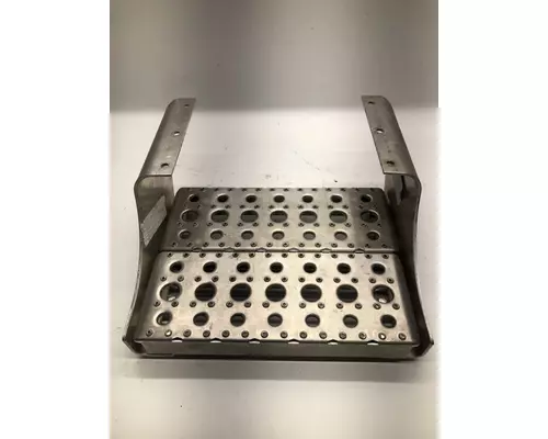 Step FREIGHTLINER  Frontier Truck Parts
