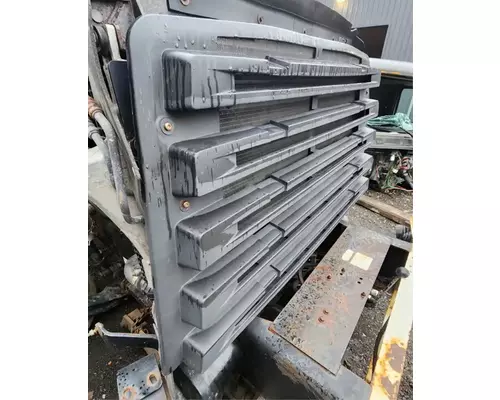 Freightliner 108SD Grille