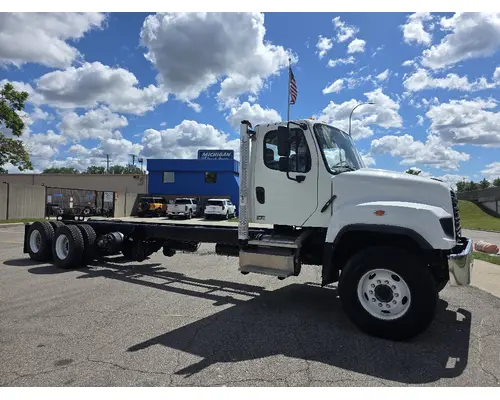 Complete Vehicle FREIGHTLINER 114 SD Michigan Truck Parts