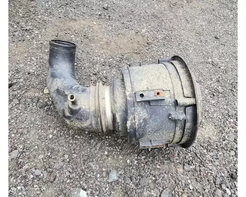 Freightliner 114SD Air Cleaner