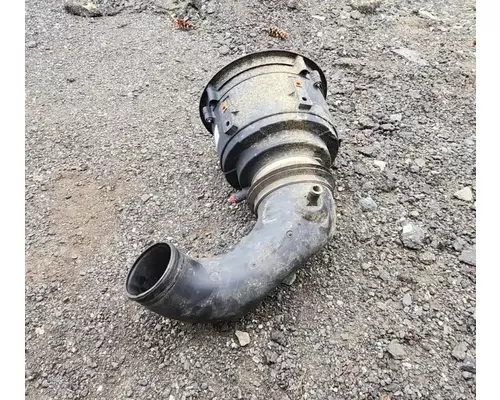 Freightliner 114SD Air Cleaner