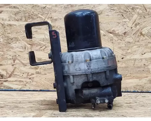 Freightliner 114SD Air Drier