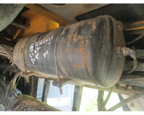 Freightliner 114SD Air Tank