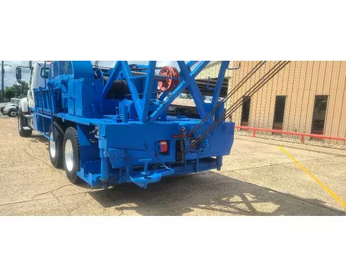 Freightliner 114SD Equipment (Whole Vehicle)