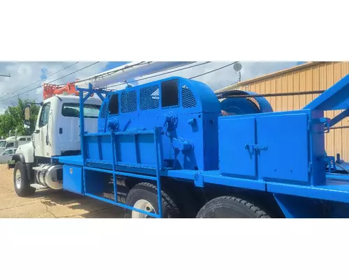 Freightliner 114SD Equipment (Whole Vehicle)