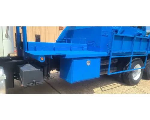 Freightliner 114SD Equipment (Whole Vehicle)