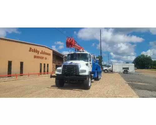 Freightliner 114SD Equipment (Whole Vehicle)