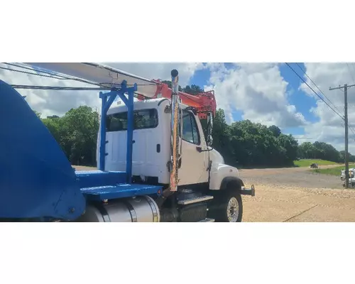 Freightliner 114SD Equipment (Whole Vehicle)