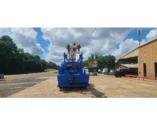Freightliner 114SD Equipment (Whole Vehicle)