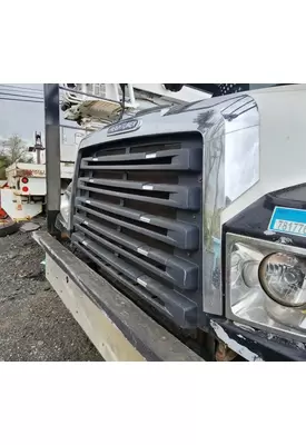Freightliner 114SD Grille