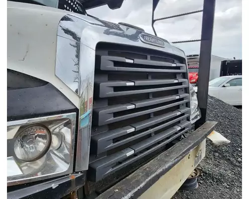 Freightliner 114SD Grille