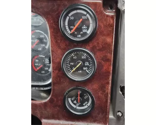 Freightliner 114SD Instrument Cluster