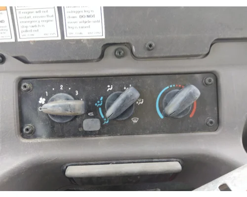 Temperature Control FREIGHTLINER 114SD LKQ Heavy Truck - Tampa