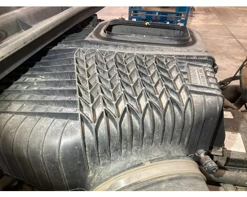Freightliner 122SD Air Cleaner