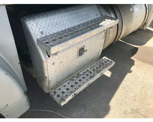 Freightliner 122SD Battery Box