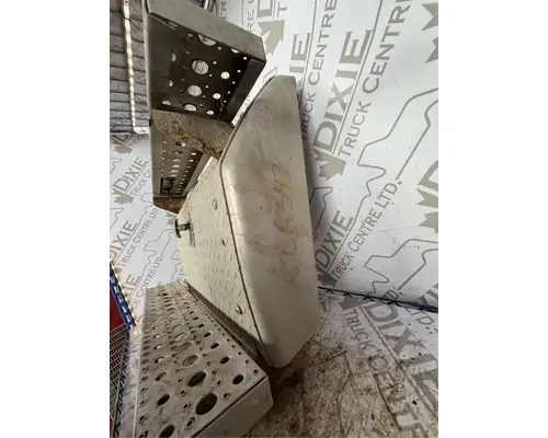 Freightliner 122SD Battery Box