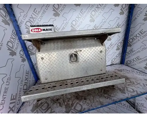 Freightliner 122SD Battery Box