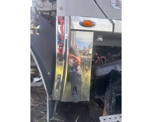 Freightliner 122SD Cab Assembly