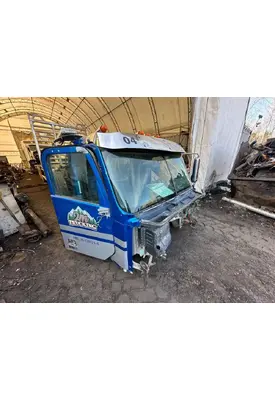 Freightliner 122SD Cab