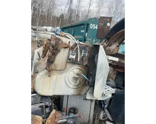 Freightliner 122SD DPF (Diesel Particulate Filter)