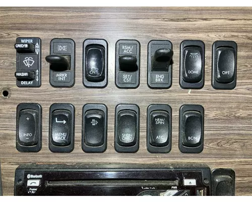 Freightliner 122SD Dash Assembly