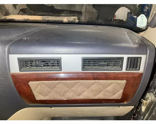 Freightliner 122SD Dash Assembly
