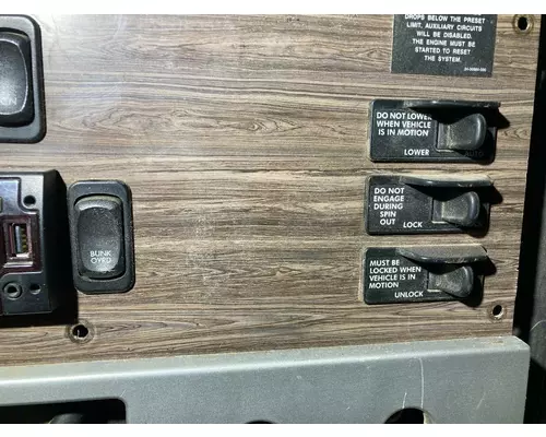 Freightliner 122SD Dash Panel