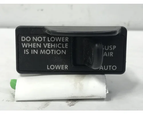 Freightliner 122SD DashConsole Switch