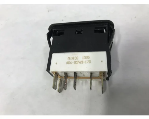 Freightliner 122SD DashConsole Switch